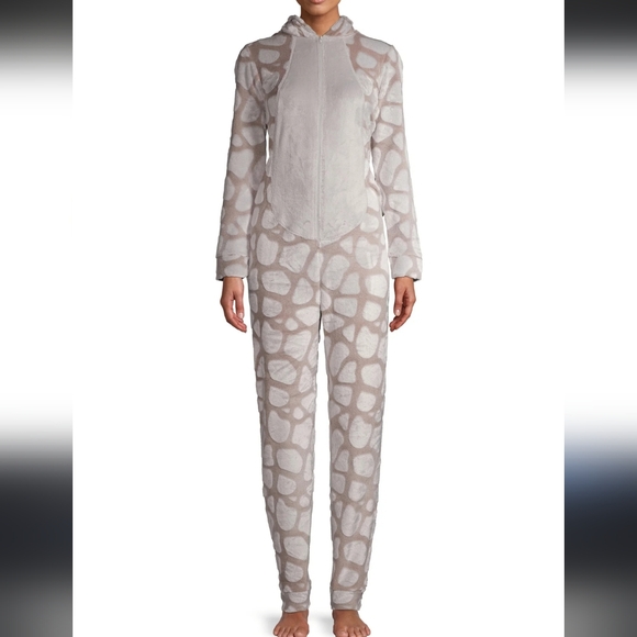 Secret Treasures Giraffe Onesie pajamas (M) - Picture 3 of 14